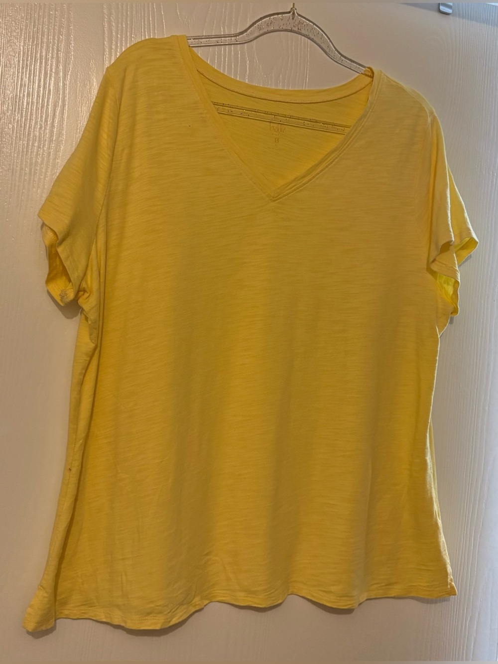 Belle by Kim Gravel pretty yellow slub knit V-neck Top XL